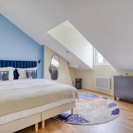 Apartment 3 Bedroom At Commerce 15 With Ac For 6 Pers *