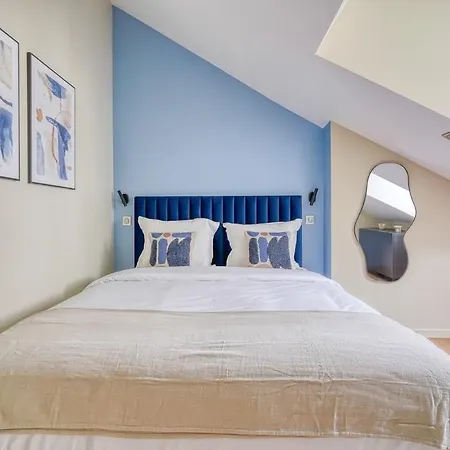 3 Bedroom At Commerce 15 With Ac For 6 Pers Paris