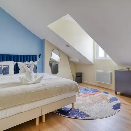 3 Bedroom At Commerce 15 With Ac For 6 Pers * Paris