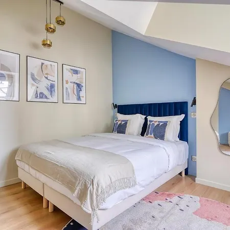 Apartment 3 Bedroom At Commerce 15 With Ac For 6 Pers *
